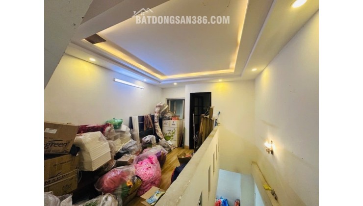 BÁN NHÀ QUẬN 3 HXH 50M2 5 TẦNG NGANG 4M 5 PN CHDV HẺM THÔNG LÊ VĂN SỸ GẤP BÁN  7.65 TỶ.
